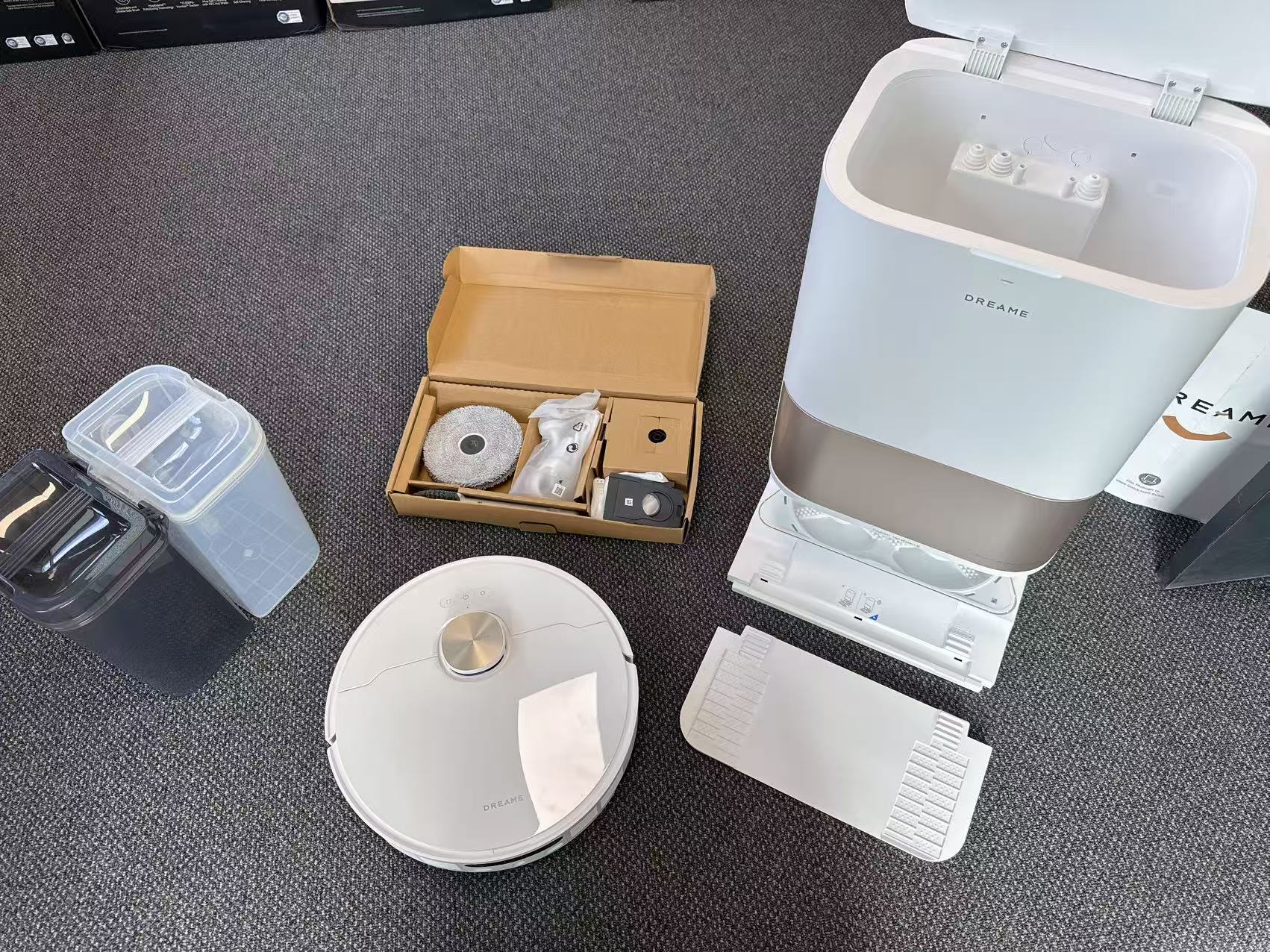 Dreame L10s Pro Ultra Heat Robot Vacuum and Mop-Refurbished