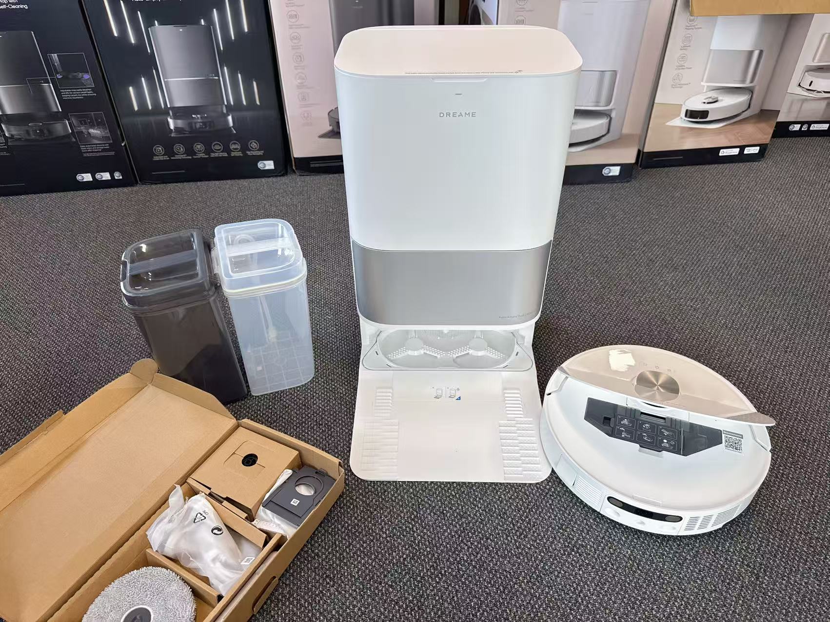 Dreame L30 Ultra S Robot Vacuum and Mop-Refurbished