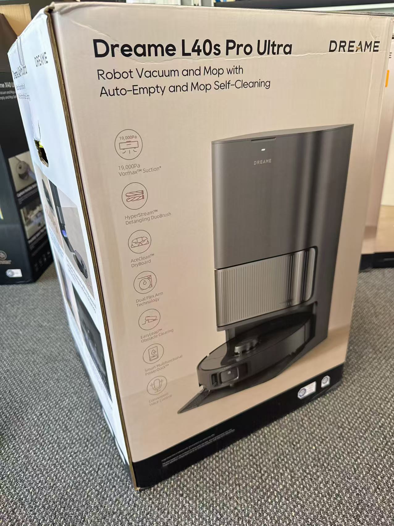 Dreame L40S Pro Ultra Robot Vacuum and Mop-Refurbished