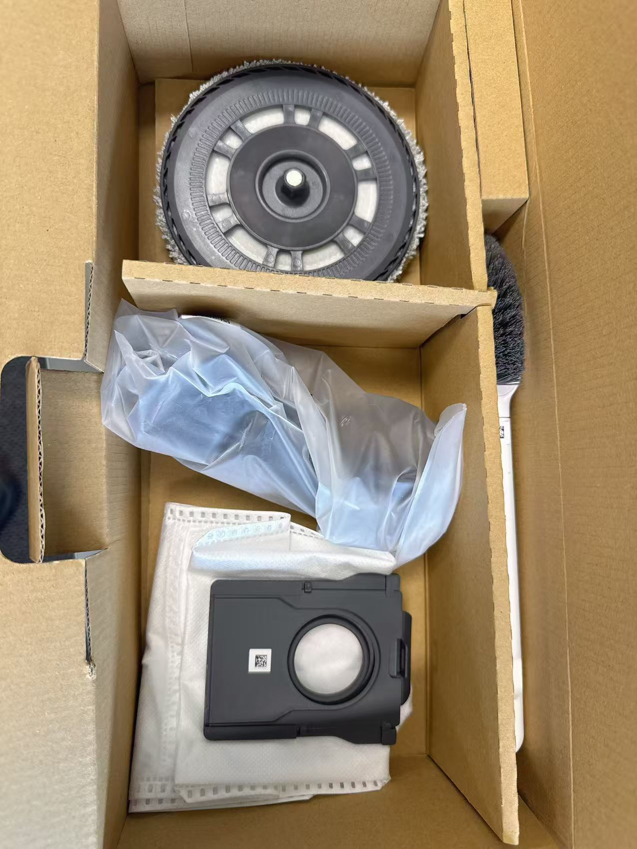 Dreame L40S Pro Ultra Robot Vacuum and Mop-Refurbished